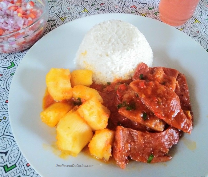 GUISO DE CECINA CON YUCA - Una Receta de Cocina